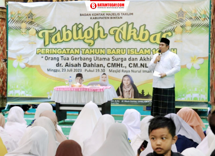 Bupati Bintan Roby Kurniawan saat Tabligh Akbar di Masjid Nurul Iman Bintan Timur